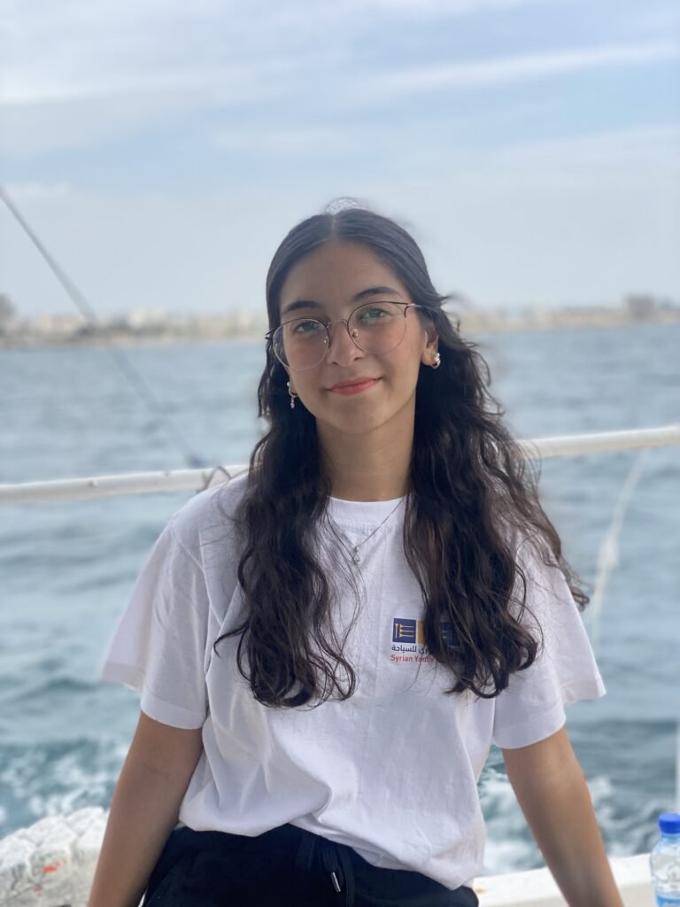 طيف علي